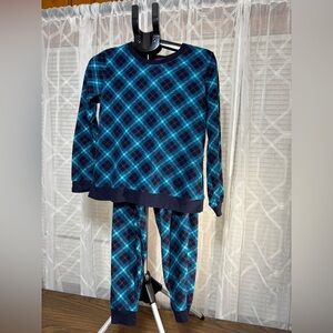 Cuddl Duds Ladies Small Pajama Set in Blue Plaid